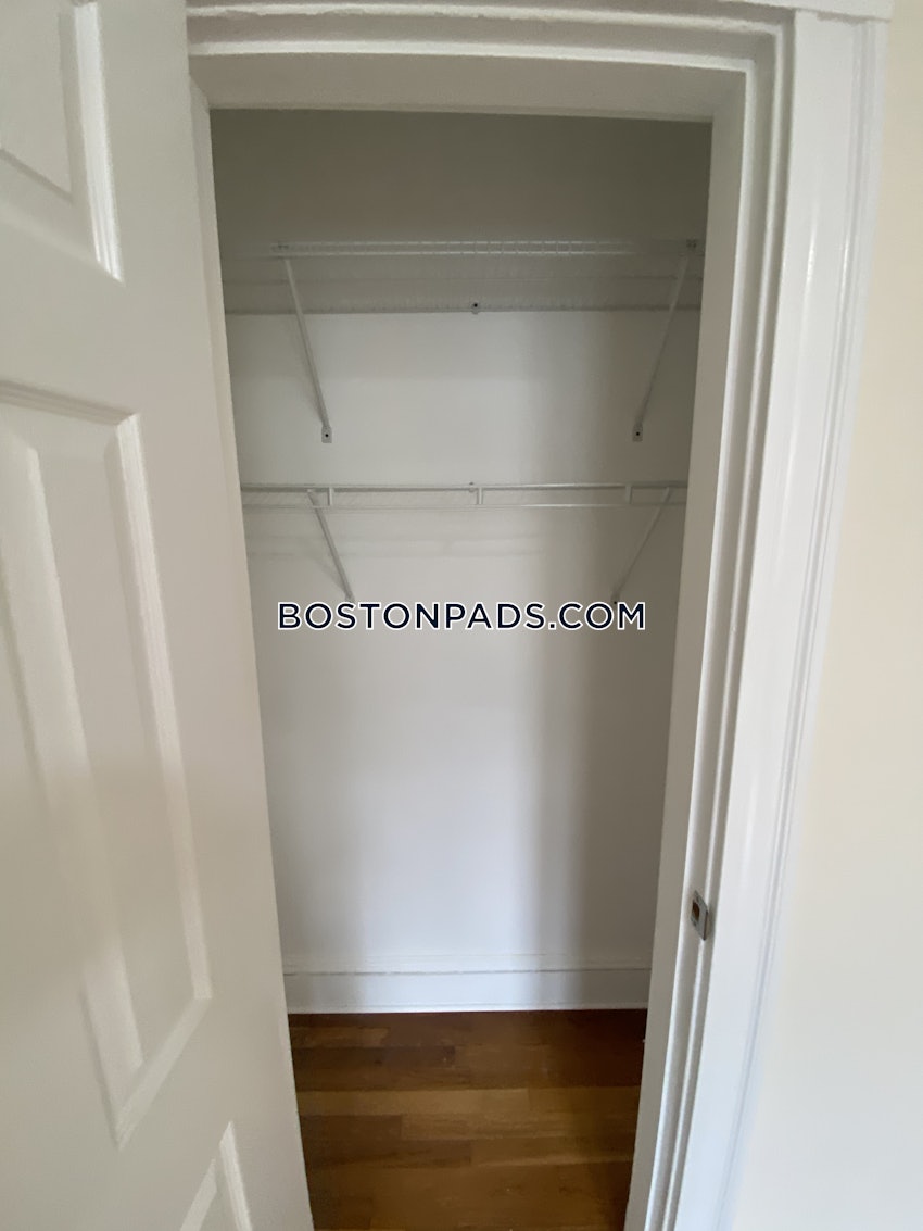 BROOKLINE- LONGWOOD AREA - 3 Beds, 2 Baths - Image 15