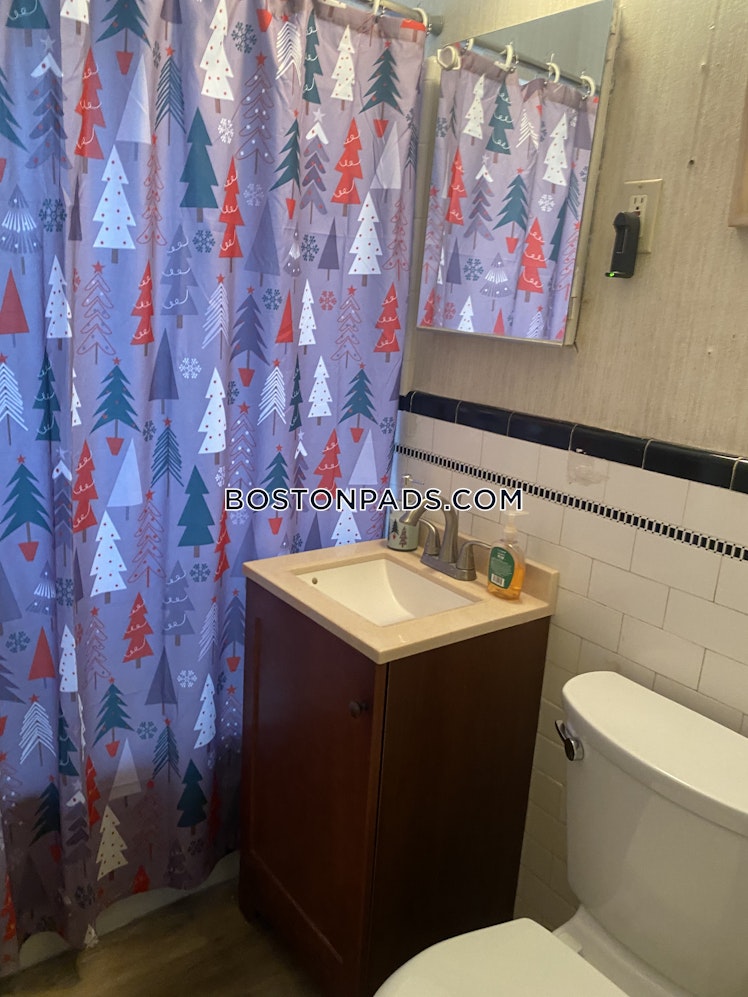 Pleasant St., Malden