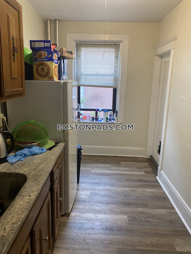 Pleasant St., Malden