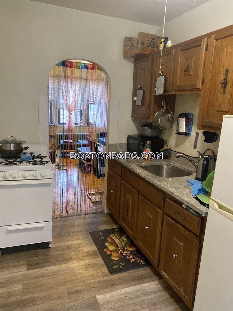 Pleasant St., Malden