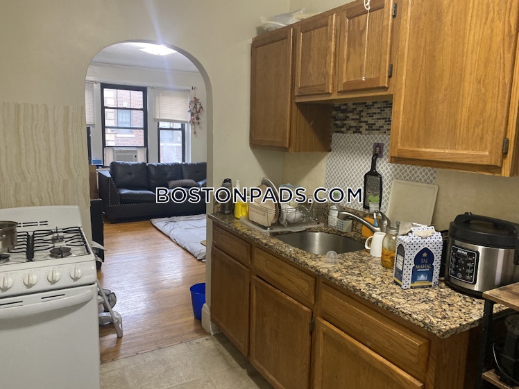 Pleasant St., Malden