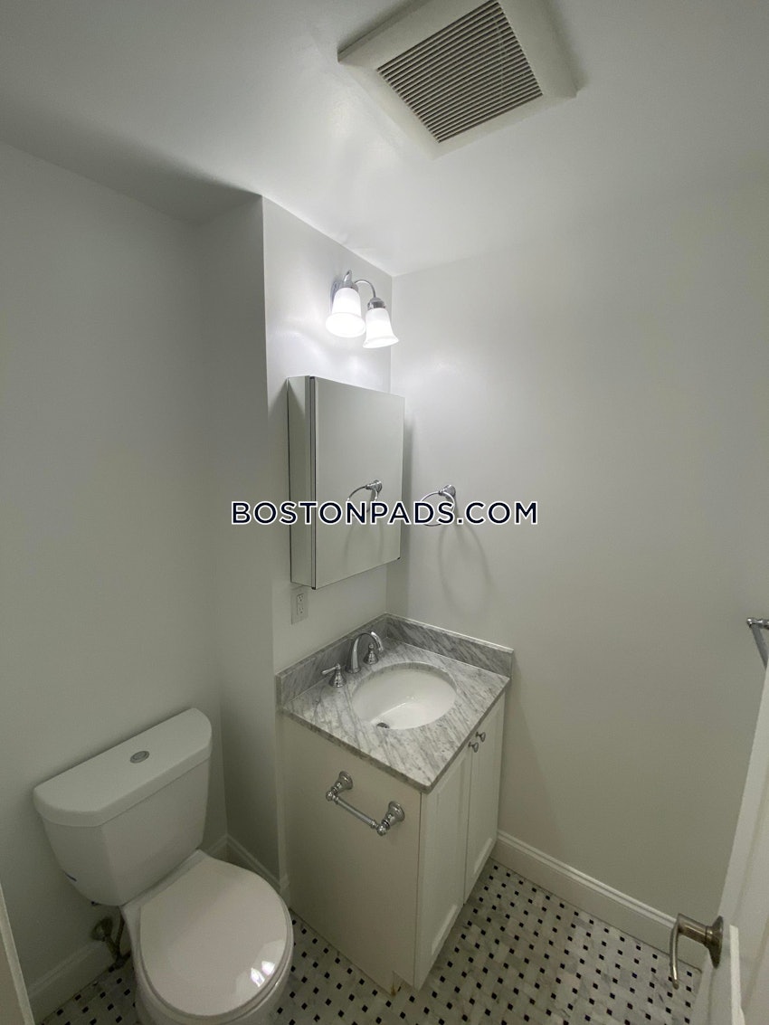 CAMBRIDGE - HARVARD SQUARE - 1 Bed, 1 Bath - Image 17