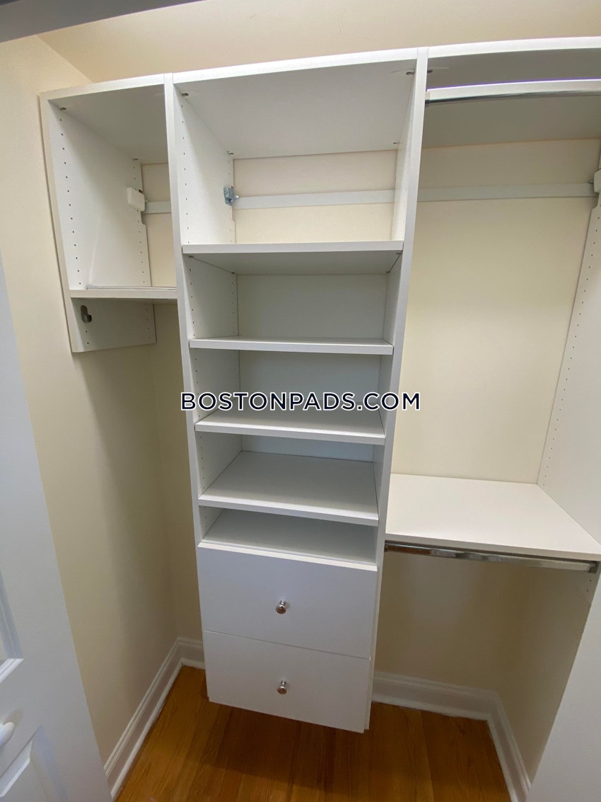 CAMBRIDGE - HARVARD SQUARE - 1 Bed, 1 Bath - Image 16