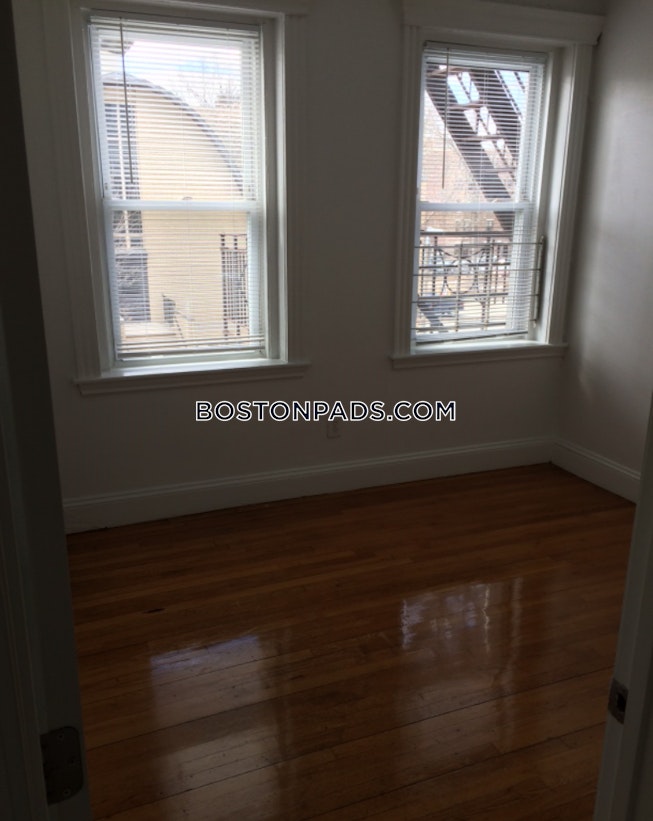 Boston - $3,800+ /mo