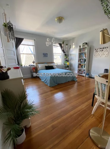 Boston - 3 Beds, 1 Baths