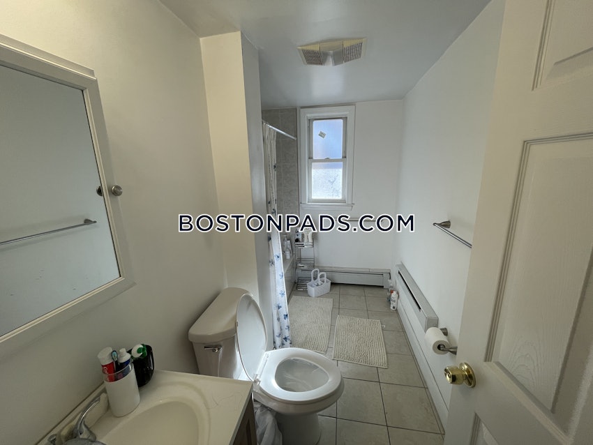 BOSTON - DORCHESTER/SOUTH BOSTON BORDER - 5 Beds, 3 Baths - Image 31