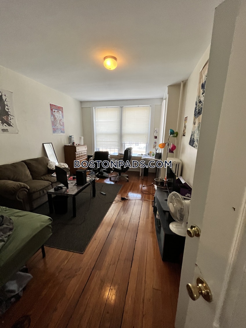 Boston - $4,350+ /month