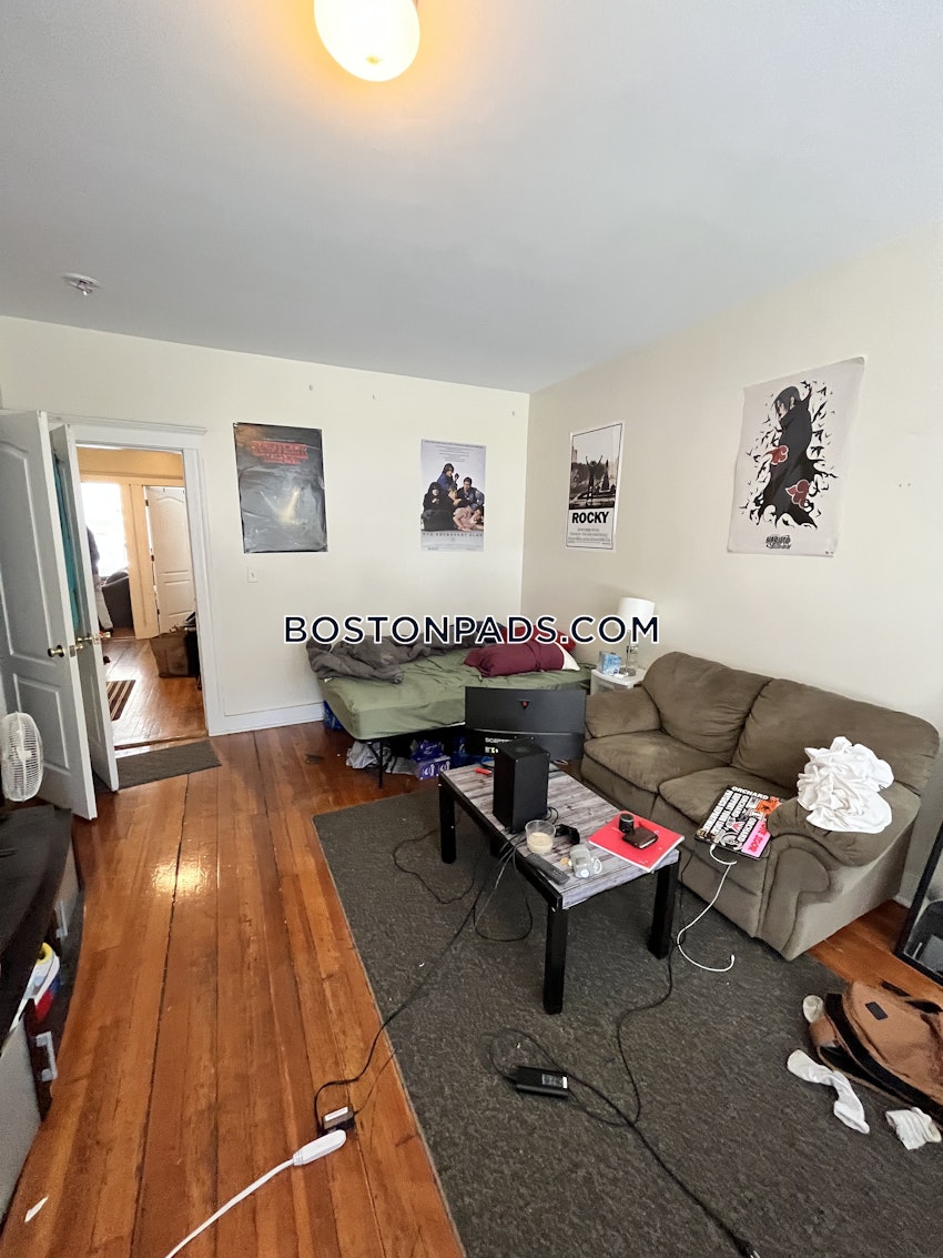 BOSTON - ALLSTON - 3 Beds, 1 Bath - Image 9