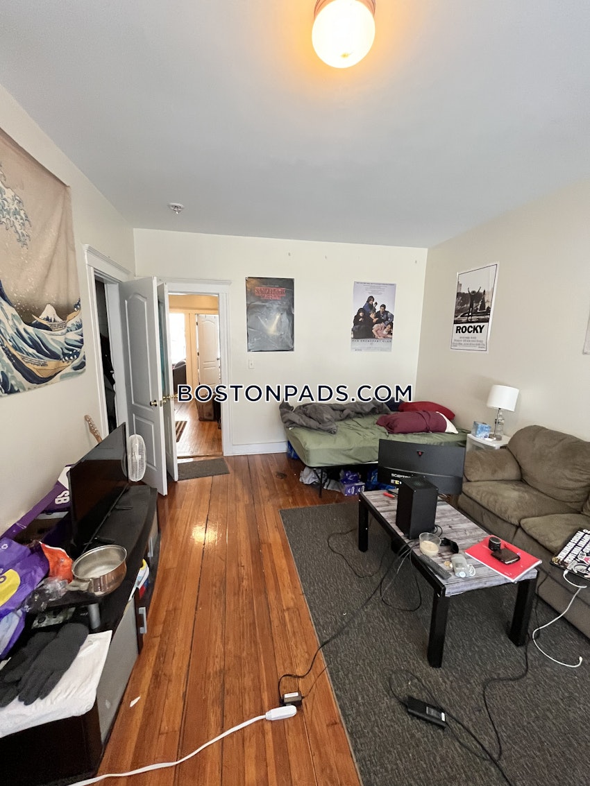 BOSTON - ALLSTON - 3 Beds, 1 Bath - Image 8