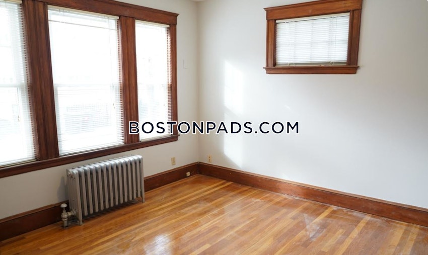 BOSTON - DORCHESTER - UPHAMS CORNER - 4 Beds, 1 Bath - Image 2