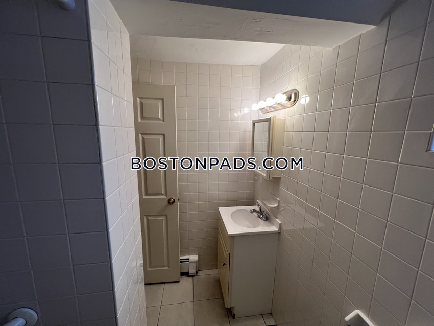 BOSTON - BRIGHTON - OAK SQUARE - 3 Beds, 1 Bath - Image 30