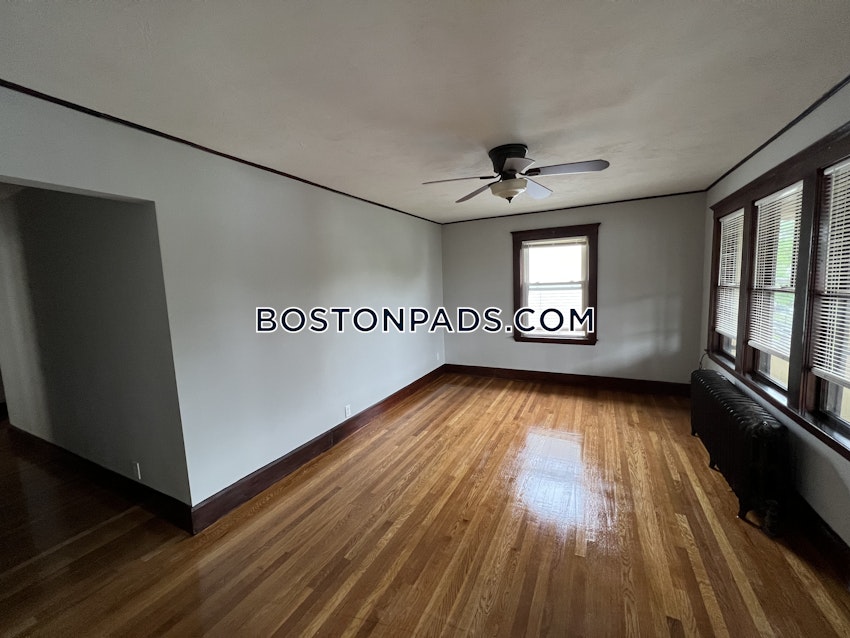 BOSTON - BRIGHTON - OAK SQUARE - 4 Beds, 2 Baths - Image 18