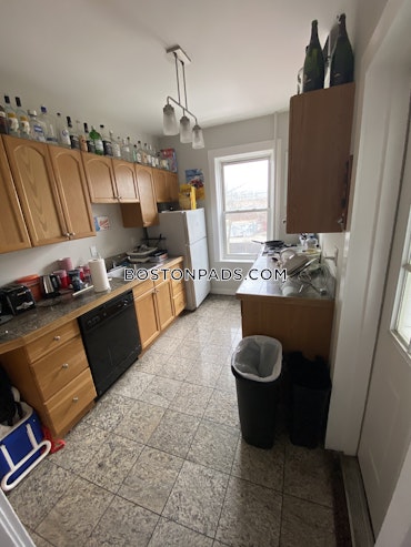 Boston - 3 Beds, 1 Baths