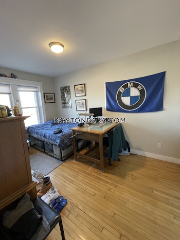 Boston - 3 Beds, 1 Baths