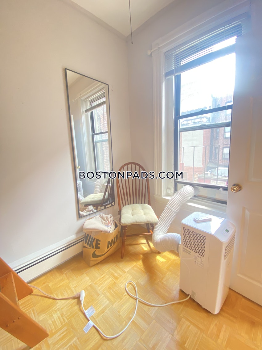 BOSTON - BACK BAY - 1 Bed, 1 Bath - Image 1