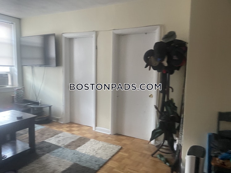 Endicott St., Boston