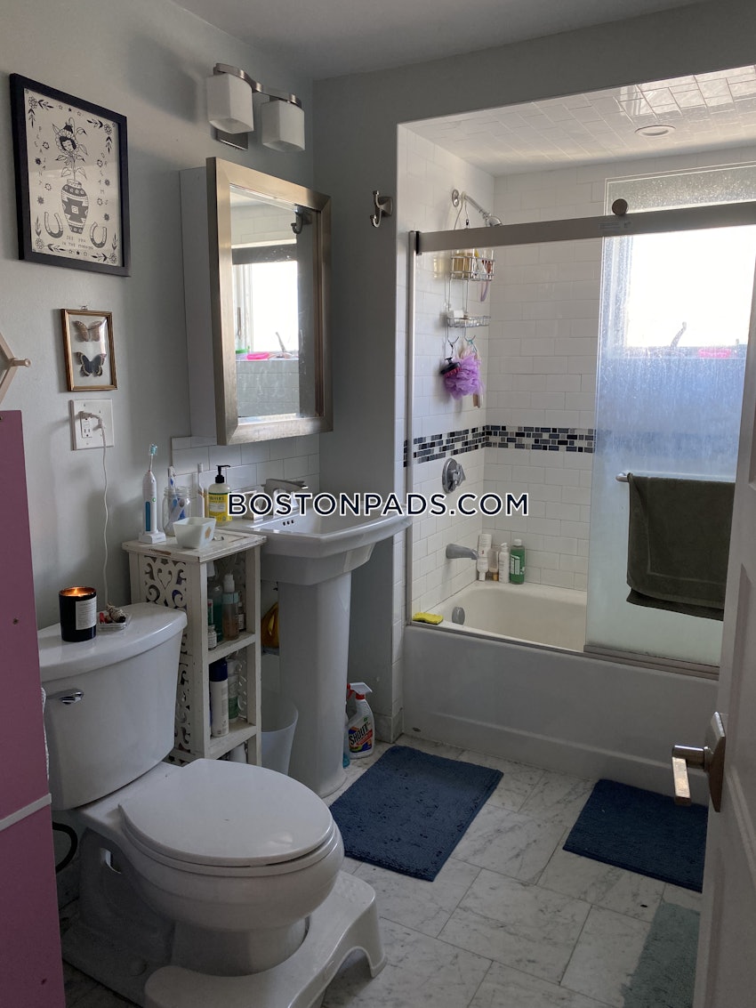 SOMERVILLE - DAVIS SQUARE - 5 Beds, 2 Baths - Image 9