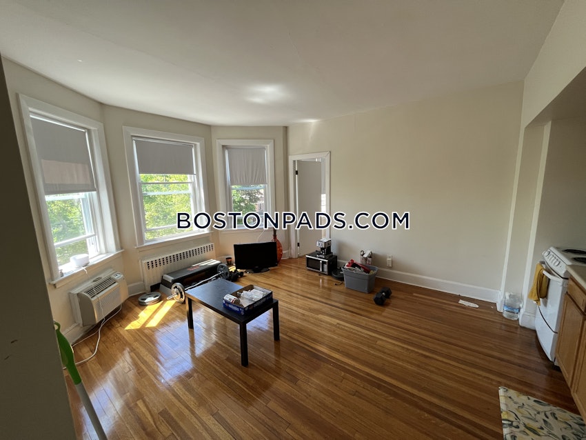 BROOKLINE- WASHINGTON SQUARE - 2 Beds, 1 Bath - Image 30