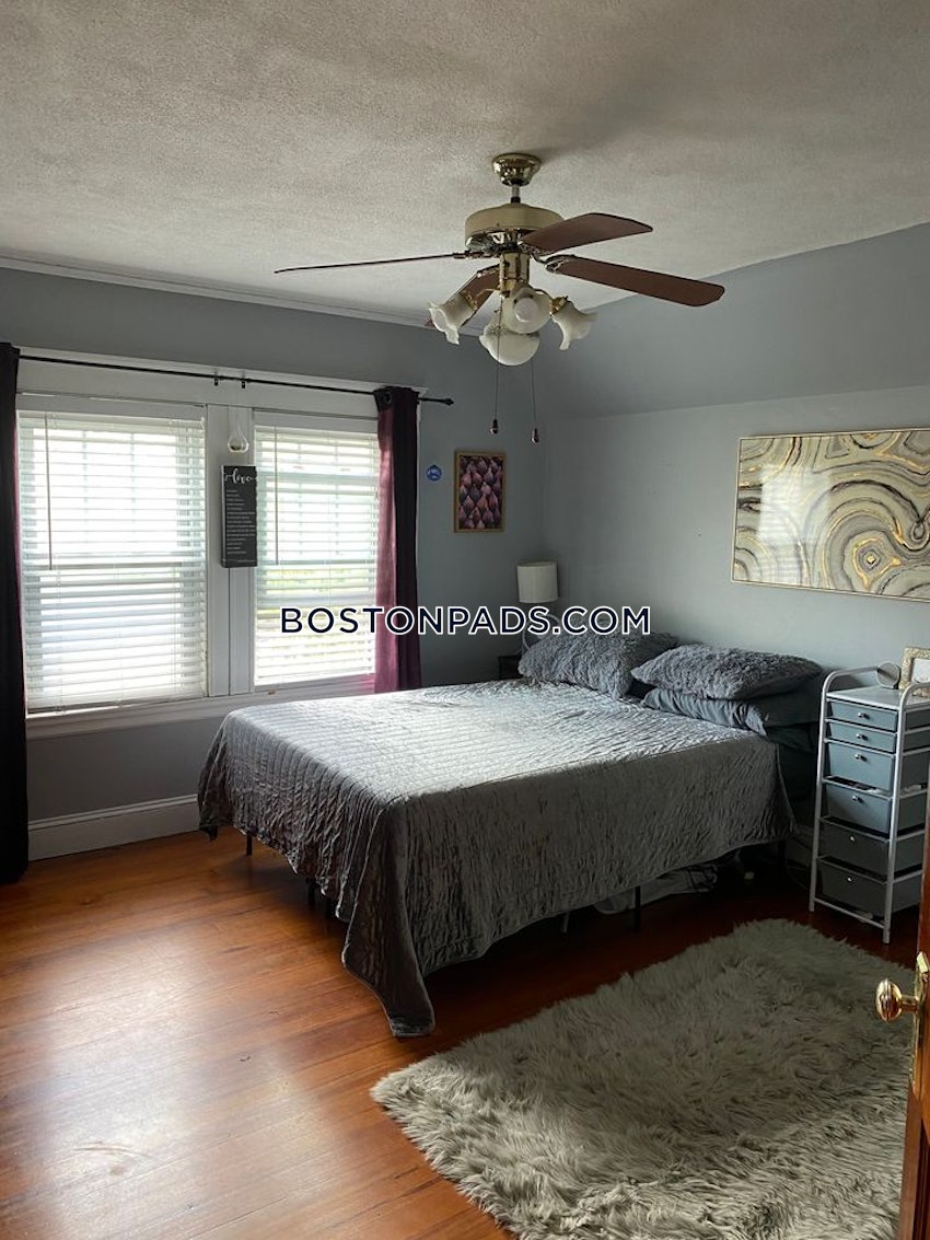 NEWTON - NEWTON CORNER - 3 Beds, 1.5 Baths - Image 4