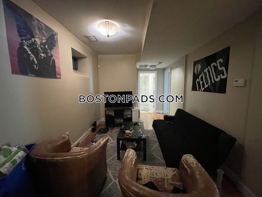 BOSTON - MISSION HILL - 4 Beds, 2 Baths - Image 5