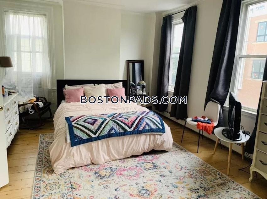 BOSTON - SOUTH BOSTON - ANDREW SQUARE - 4 Beds, 2.5 Baths - Image 4