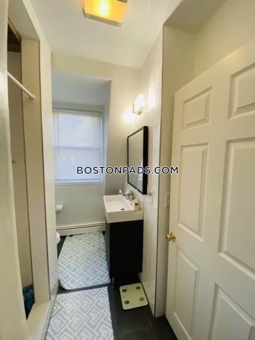 BOSTON - SOUTH BOSTON - ANDREW SQUARE - 4 Beds, 2.5 Baths - Image 8