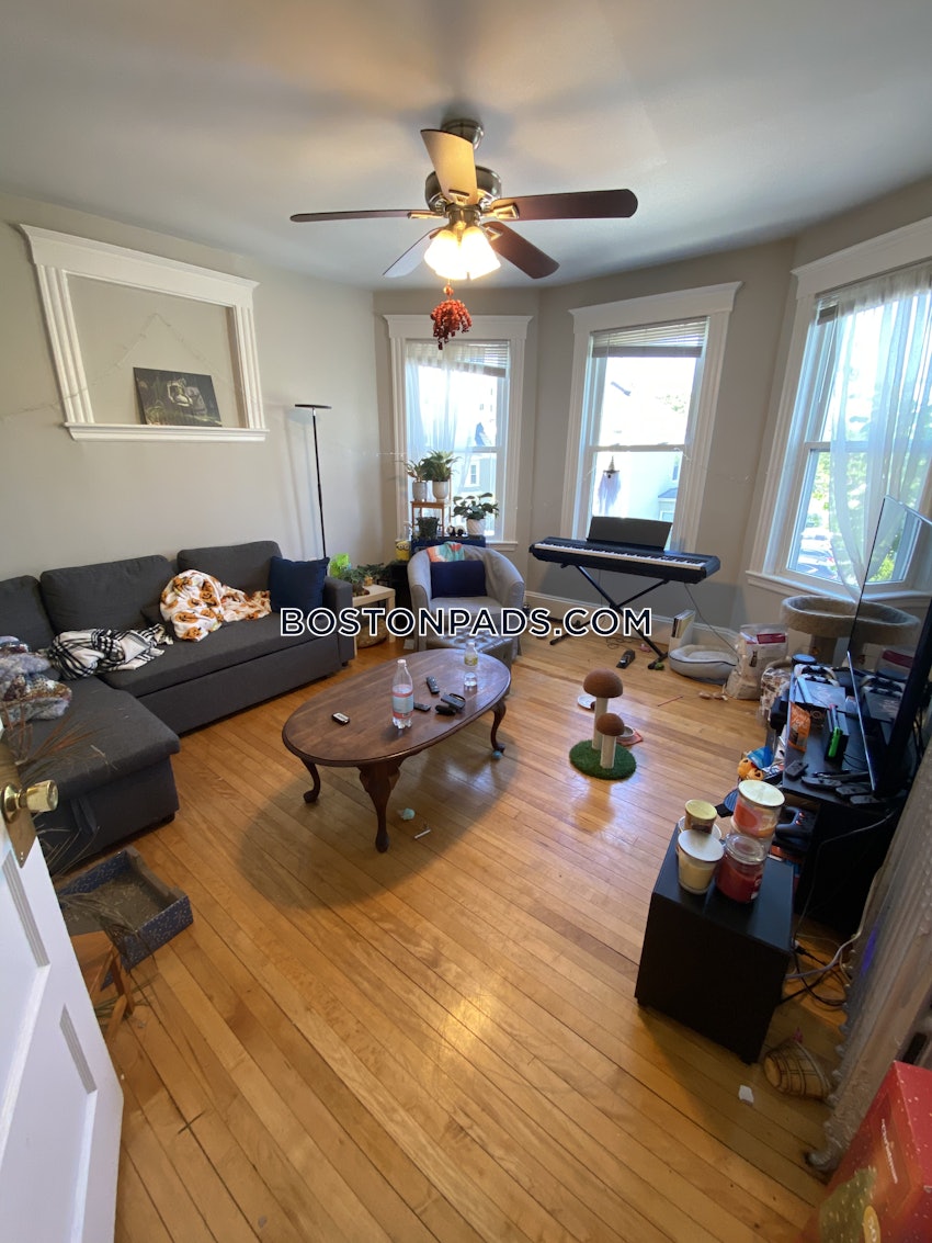 CAMBRIDGE - CENTRAL SQUARE/CAMBRIDGEPORT - 3 Beds, 1 Bath - Image 1