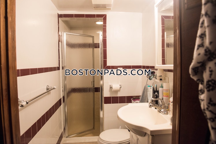 South Crescent Circuit, Boston