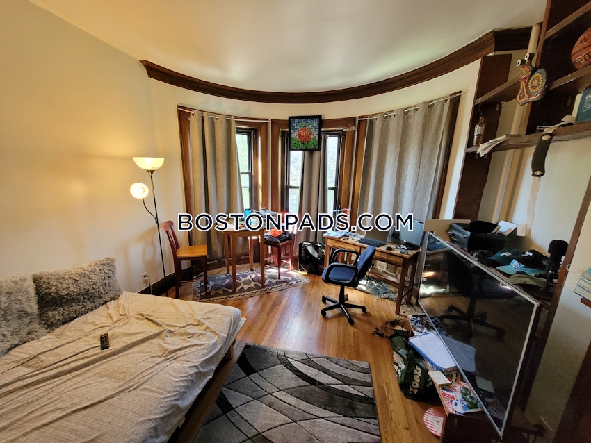 BOSTON - FENWAY/KENMORE - 1 Bed, 1 Bath - Image 9