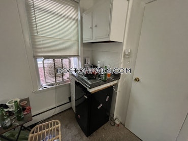 Boston - 0 Beds, 1 Baths