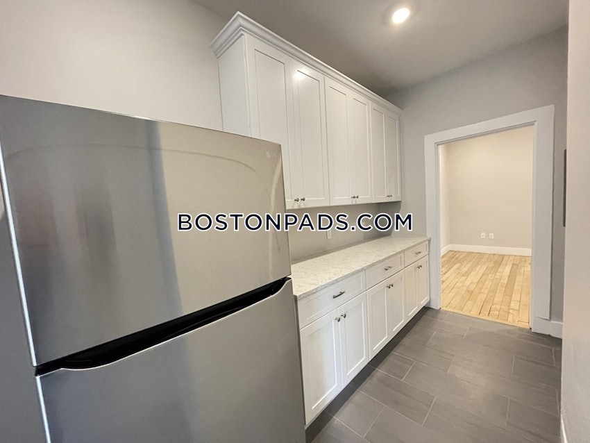 BOSTON - ALLSTON - 3 Beds, 2 Baths - Image 25