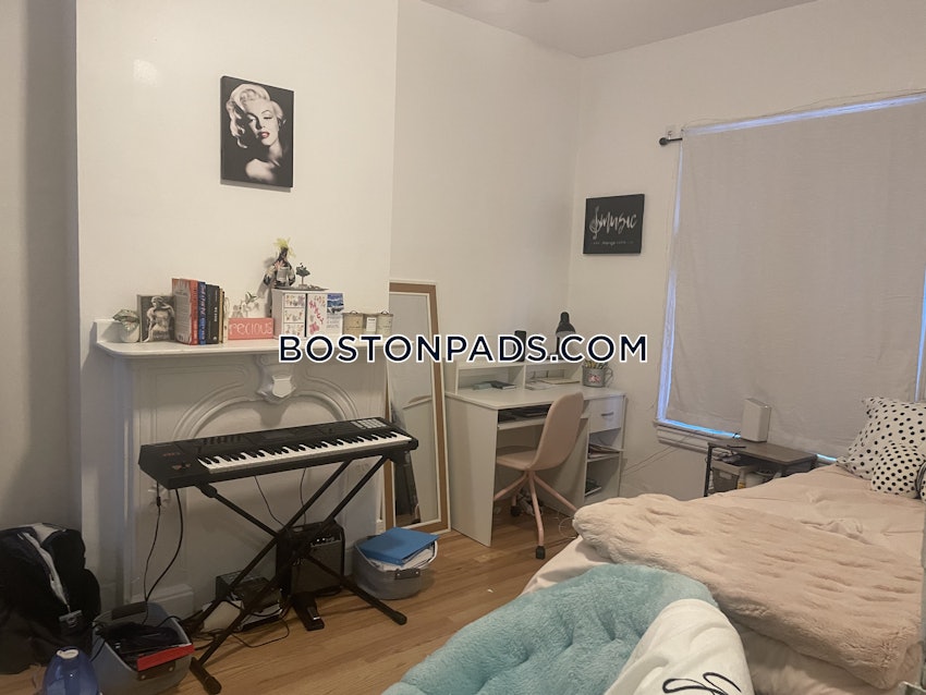 BOSTON - MISSION HILL - 3 Beds, 2 Baths - Image 7