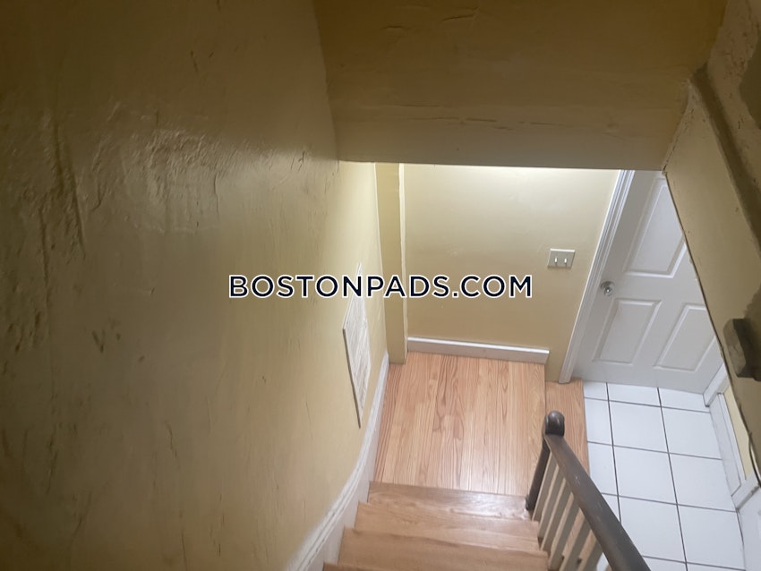 BOSTON - MISSION HILL - 3 Beds, 2 Baths - Image 27