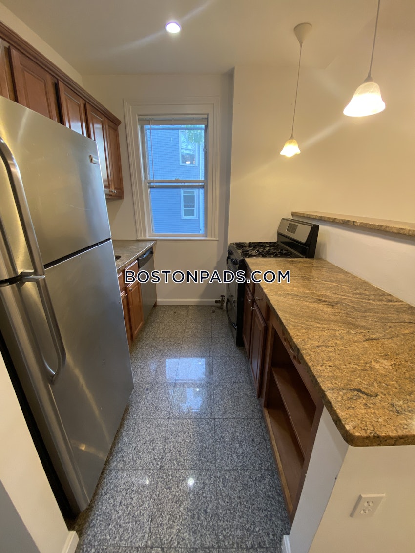 BOSTON - BRIGHTON - OAK SQUARE - 4 Beds, 1 Bath - Image 67