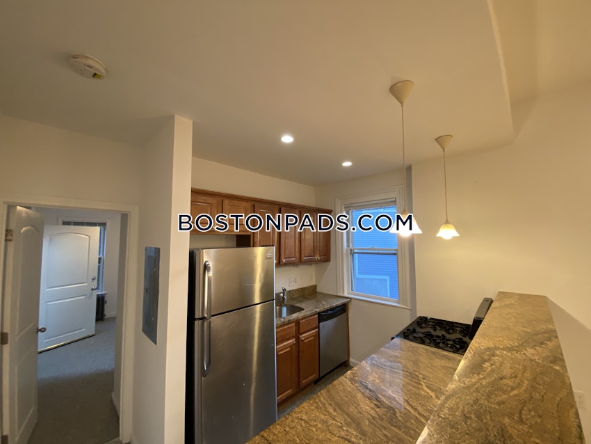 BOSTON - BRIGHTON - OAK SQUARE - 4 Beds, 1 Bath - Image 63