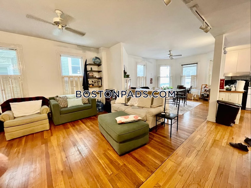 CAMBRIDGE - INMAN SQUARE - 4 Beds, 2 Baths - Image 3