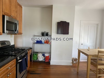 Dorchester/south Boston Border Apartment for rent 3 Bedrooms 1 Bath Boston - $3,500 No Fee