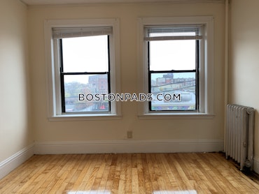 Boston - 2 Beds, 1 Baths