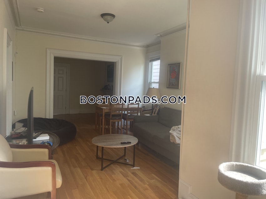 BOSTON - EAST BOSTON - CENTRAL SQ PARK - 5 Beds, 2 Baths - Image 13