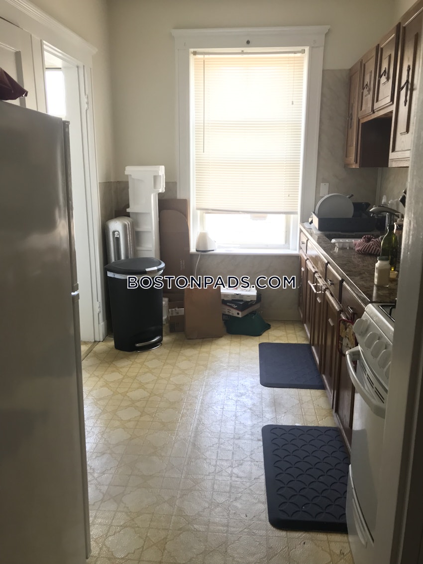 MALDEN - 1 Bed, 1 Bath - Image 15