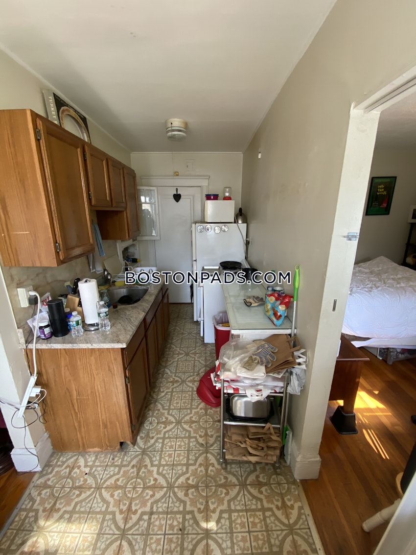 MEDFORD - MEDFORD SQUARE - 1 Bed, 1 Bath - Image 6