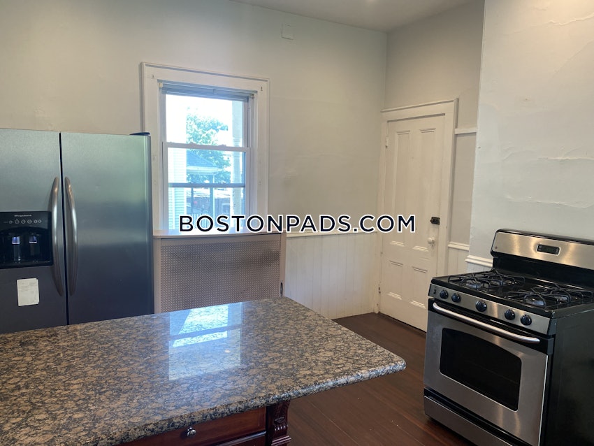 SOMERVILLE - TUFTS - 5 Beds, 1 Bath - Image 46