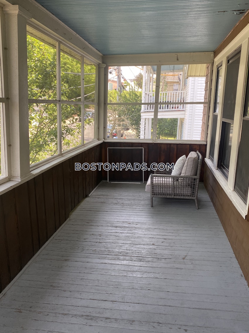 SOMERVILLE - TUFTS - 5 Beds, 1 Bath - Image 72