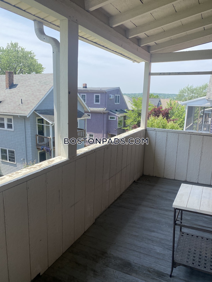 SOMERVILLE - TUFTS - 5 Beds, 1 Bath - Image 22