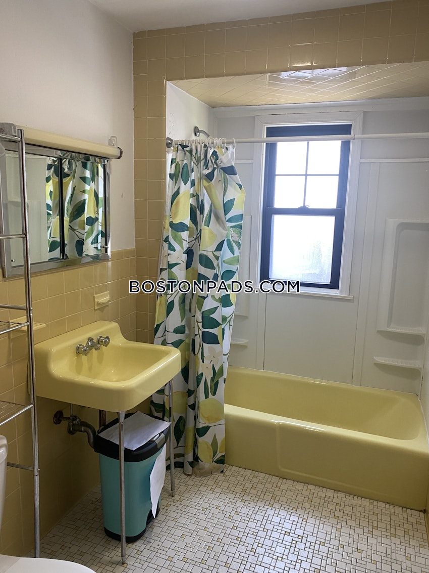 SOMERVILLE - TUFTS - 5 Beds, 1 Bath - Image 71