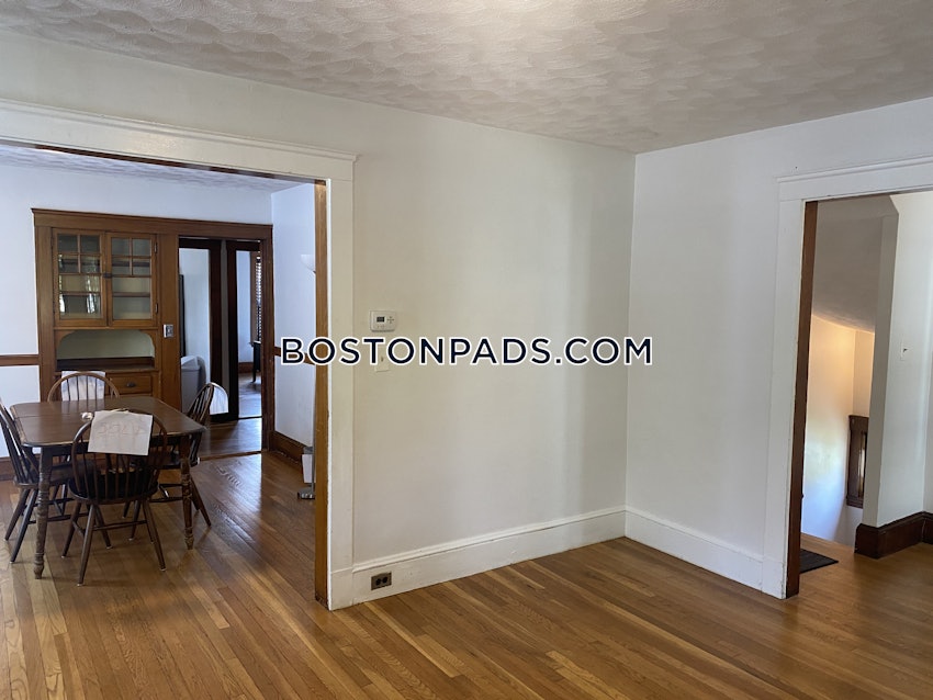 SOMERVILLE - TUFTS - 5 Beds, 1 Bath - Image 68