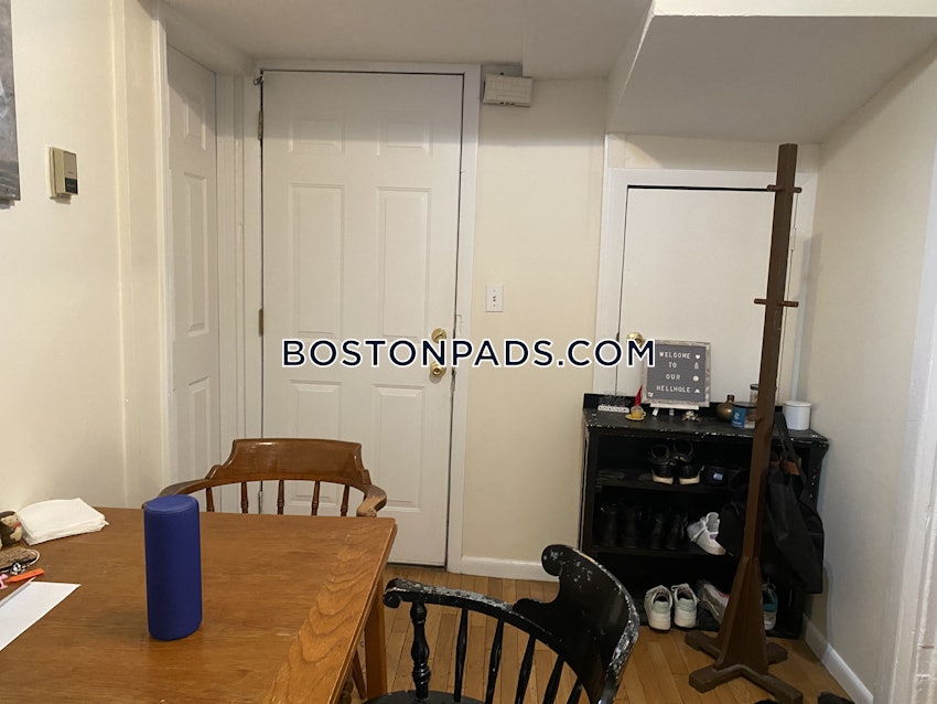 CAMBRIDGE - KENDALL SQUARE - 3 Beds, 1 Bath - Image 1