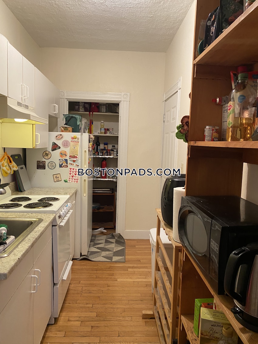 CAMBRIDGE - KENDALL SQUARE - 3 Beds, 1 Bath - Image 2