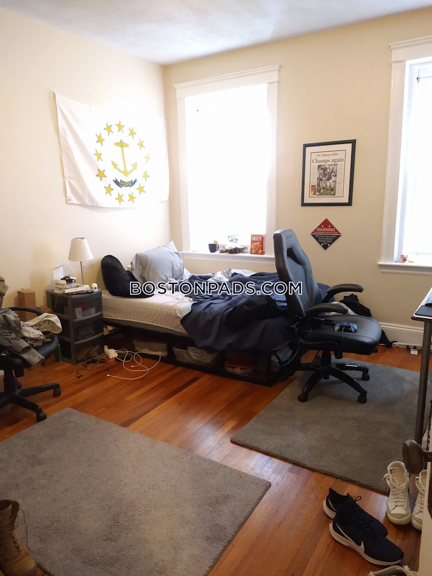 BOSTON - ALLSTON - 2 Beds, 1 Bath - Image 5