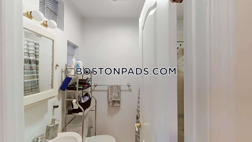 BOSTON - NORTH END - 1 Bed, 1 Bath - Image 11